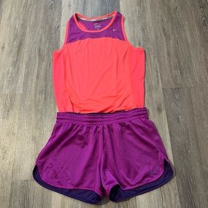 Excellent Condition Nike Short(sm.) and Tank(med.) Set